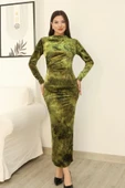 Desenli Büzgü Detaylı Premium Kadife Elbise 6063-Yeşil thumbnail 3
