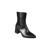 YAZKIŞ Kadın Siyah Cilt 16cm Bilek Boyu Yandan Fermuarlı 6cm Kalın Topuk Sivri Burun Topuklu Bot thumbnail 1