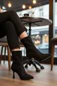 Aspor Siyah Taş İşlemeli İçi Kürklü Kadın Topuklu Çizme thumbnail 3
