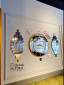 Aynalı Pleksi Duvar Saati Seti - 70 cm Saat (Ceviz Çerçeve ve Rakamlar) + 2'li 70x30 cm Gümüş Tablo thumbnail 1