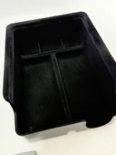 Tesla Model 3 ve Model Y Kadife Kaplama Orta Konsol Düzenleyici thumbnail 8