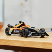 LEGO Technic NEOM McLaren Formula E Yarış Arabası 42169 thumbnail 2