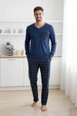 Erkek V Yaka Düğmesiz Göğüs Cepli Yumuşak Termal Bilek Manşetli Kışlık Uzun Kol Cepli Pijama Takımı thumbnail 7