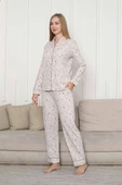 Kadın Bej Kalpli Mevsimlik Boydan Önden Düğmeli Gömlek Yaka Likralı Viskon Uzun Kol Cepli Pijama Takımı thumbnail 3