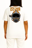 Oversize First Class Diver Cep ve Sırt Baskılı Unisex T-Shirt thumbnail 4