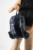 Suni Deri Yıkama Sırt Çantası (Poliüretan) Lacivert Model:(571-14-16H) thumbnail 2