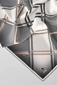 Twill Geometrik Desenli Gri Renkli 90x90 Eşarp (İpek İçermez) Kenar Dikiş Şekli El Dikişli thumbnail 2