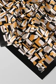 Twill Geometrik Desenli Hardal - Bej Renkli 90x90 Eşarp (İpek İçermez) Dikim Şekli : El Dikişi thumbnail 2