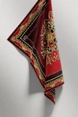 Twill Barok Desenli Bordo Renkli 90x90 Eşarp (İpek İçermez) Dikim Şekli : El Dikişi thumbnail 5