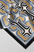 Twill Geometrik Zincir Desenli İndigo Renkli 90x90 Eşarp (İpek İçermez) Kenar Dikiş Şekli El Dikişli thumbnail 3
