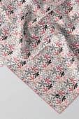 Twill Renkli Çiçek Desenli Pudra Renkli 90x90 Eşarp (İpek İçermez) Kenar Dikiş Şekli El Dikişli thumbnail 2