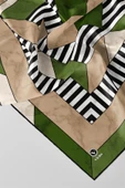 Twill Çizgili Geometrik Mermer Desenli Zümrüt Yeşili Renkli 90x90 Eşarp (İpek İçermez) Kenar Dikiş Şekli El Dikişli thumbnail 2