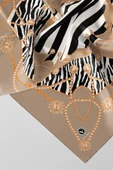 Twill Gold Detaylı Zebra Desenli Bej Renkli 90x90 Eşarp (İpek İçermez) Kenar Dikiş Şekli El Dikişli thumbnail 3