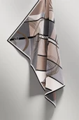 Twill Geometrik Desenli Gri - Bej Renkli 90x90 Eşarp (İpek İçermez) Dikim Şekli : El Dikişi thumbnail 5