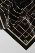 Twill Gold Detaylı Kareli Desenli Siyah Renkli 90x90 Eşarp (İpek İçermez) Kenar Dikiş Şekli El Dikişli thumbnail 2