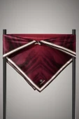 100% Twill İpek Monogram Desenli Bordo Renkli 90x90 Dikim Şekli : El Dikişi Eşarp thumbnail 5