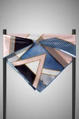 % 57 İPEK % 43 İPEK Twill İpek Geometrik Desenli Bebe Mavisi - Siyah Renkli 90x90 Eşarp Dikim Şekli : El Dikişi thumbnail 6