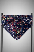 %100 Twill İpek Çıtır Çiçek Desenli Lacivert - Kırmızı Renkli 90x90 Eşarp Dikim Şekli : El Dikişi thumbnail 5