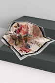 %100 Twill İpek Bahar Çiçekleri Desenli Siyah - Haki Renkli 90x90 Eşarp Dikim Şekli : El Dikişi thumbnail 6