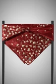 % 57 İPEK % 43 VİSKON Twill İpek Çiçek Desenli Bordo Renkli 90x90 Eşarp Dikim Şekli : El Dikişi thumbnail 5