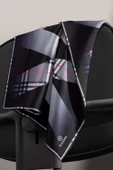 %100 Twill İpek Ekose Desenli Gri - Siyah Renkli 90x90 Eşarp Dikim Şekli : El Dikişi thumbnail 4