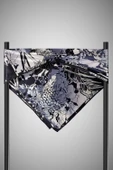 %100 Twill İpek Yaprak Desenli Gri - Siyah Renkli 90x90 Eşarp Dikim Şekli : El Dikişi thumbnail 5