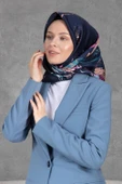 %100 Twill İpek Suluboya Çiçek Desenli Lacivert - Pembe Renkli 90x90 Eşarp Dikim Şekli : El Dikişi thumbnail 3