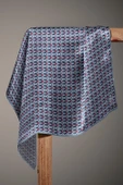 %100 Twill İpek Geometrik Desenli İndigo - Bordo Renkli 90x90 Eşarp Dikim Şekli : El Dikişi thumbnail 4