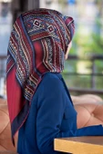 %100 Twill İpek Etnik Desenli Lacivert - Bordo  Renkli 90x90 Eşarp Dikim Şekli : El Dikişi thumbnail 1