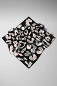 %100 Twill İpek Leopar Desenli Siyah - Krem Renkli 90x90 Eşarp Dikim Şekli : El Dikişi thumbnail 6