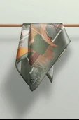 % 57 İPEK % 43 VİSKON Twill İpek Geometrik Desenli Çağla - Bakır Renkli 90x90 Eşarp Dikim Şekli : El Dikişi thumbnail 5
