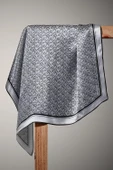 %100 Twill İpek Harf Desenli Gri - Siyah Renkli 90x90 Eşarp Dikim Şekli : El Dikişi thumbnail 4