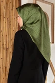 %100 Twill İpek Çizgi Desenli Haki Yeşili Renkli 90x90 Eşarp Dikim Şekli : El Dikişi thumbnail 5