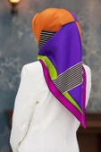 %100 Twill İpek Çizgili ve Geometrik Desenli Fuşya - Turuncu Renkli 90x90 Eşarp Dikim Şekli : El Dikişi thumbnail 1
