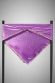 % 57 İPEK % 43 VİSKON Twill İpek Monogram Desenli Mor Renkli 90x90 Eşarp Dikim Şekli : El Dikişi thumbnail 5