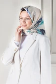 %100 Twill İpek Suluboya Çiçek Desenli Krem - İndigo Renkli 90x90 Eşarp Dikim Şekli : El Dikişi thumbnail 1