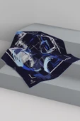 % 57 İPEK % 43 VİSKON Twill İpek Geometrik Desenli Lacivert - Bebe Mavisi Renkli 90x90 Eşarp Dikim Şekli : El Dikişi thumbnail 6