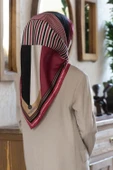 %100 Twill İpek Geometrik Desenli Bordo Renkli 90x90 Eşarp Dikim Şekli : El Dikişi thumbnail 1