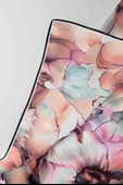 %100 Twill İpek Batik Çiçek Desenli Somon - Lila Renkli 90x90 Eşarp Kenar Dikiş Şekli El Dikişli thumbnail 6