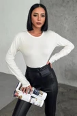 Rahat Ve Şık Uzun Kollu Bisiklet Yaka Likralı Viskon Penye Body Ekru thumbnail 1