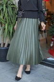 Zarif Ve Modern Pileli Parlak Krep Gizli Lastikli Haki Etek thumbnail 2
