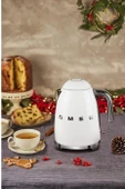 Smeg KLF03WHEU 1.7 LT Paslanmaz Çelik Su Isıtıcı Kettle Beyaz thumbnail 2