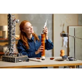 LEGO Icons 10341 Nasa Artemis Uzay Fırlatma Sistemi (3601 Parça) thumbnail 4