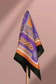 H19 Kadın turuncu etnik desenli 50x50 Bandana thumbnail 6