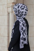 LÜKS MEDİNE İPEĞİ LEOPAR DESENLİ SİYAH  RENKLİ 75X195 KIRIŞMAZ ŞAL MOSS KREP DİKİŞ TİPİ İTALYAN DİKİŞLİ thumbnail 1