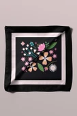 Kadın Siyah Pembe Çiçek Desenli 50x50 Bandana HYL DG01696-22 thumbnail 6