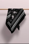 F46 Kadın Siyah Beyaz Şal Desenli 50x50 Bandana HYL DG01359-22 thumbnail 6