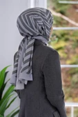 LÜKS MEDİNE İPEĞİ ZİGZAG DESENLİ GRİ RENKLİ 75X195 KIRIŞMAZ ŞAL MOSS KREP DİKİŞ TİPİ İTALYAN DİKİŞLİ thumbnail 1
