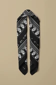 H6 Kadın Siyah Beyaz Şal Desenli 50x50 Bandana HYL DG01367-22 thumbnail 3