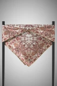%100 Twill İpek Şal Desenli Krem Renkli 90x90 Eşarp Dikim Şekli : El Dikişi thumbnail 3